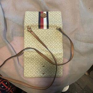 Tommy Hilfiger Cream and Tan Messenger Bag